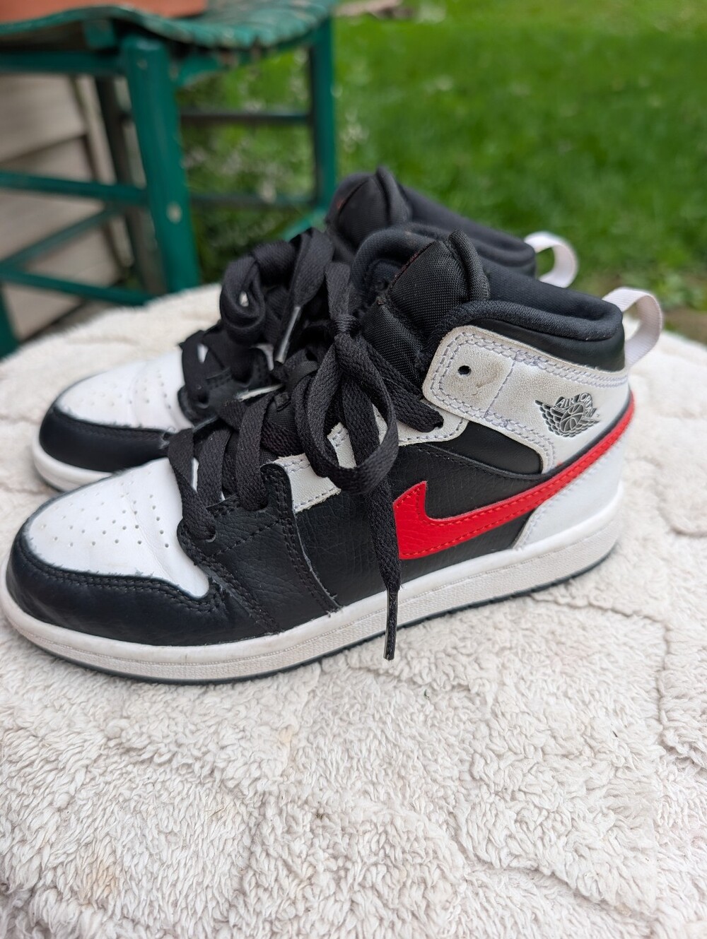Boys Air Jordan 1 Mid Lifestyle Sneakers Size 1